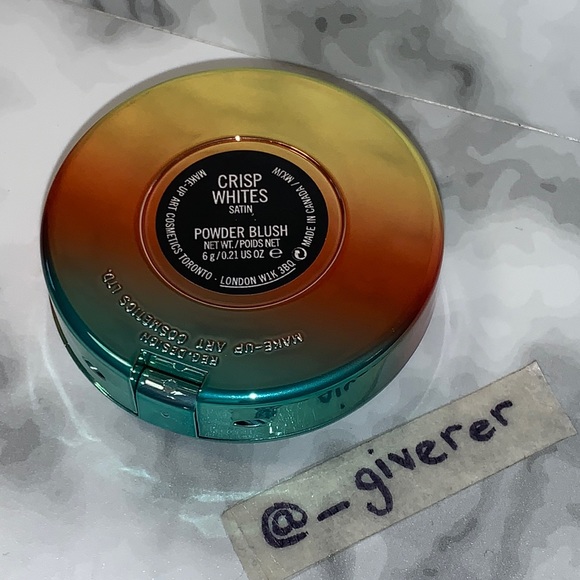 CRISP WHITES Wash & Dry MAC Powder Blush - Picture 9 of 16